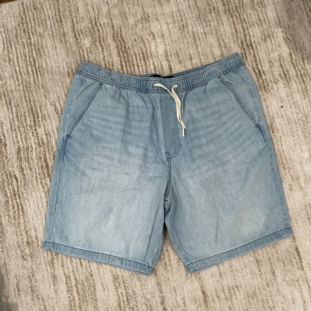 Hollister Men’s Jean Shorts Size XL